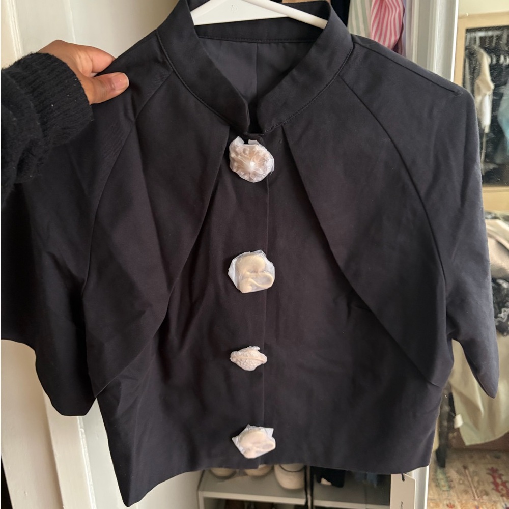 Commense Black Cropped Shirt